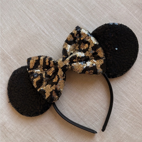 Bundle of Disney Mouse Ear Headbands with Bows - Picture 2 of 7